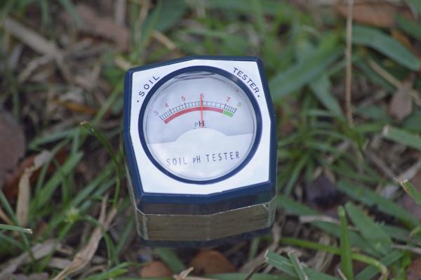 Ph soil test meter