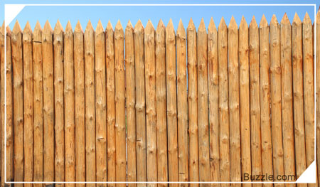 Wooden paling privacy fence